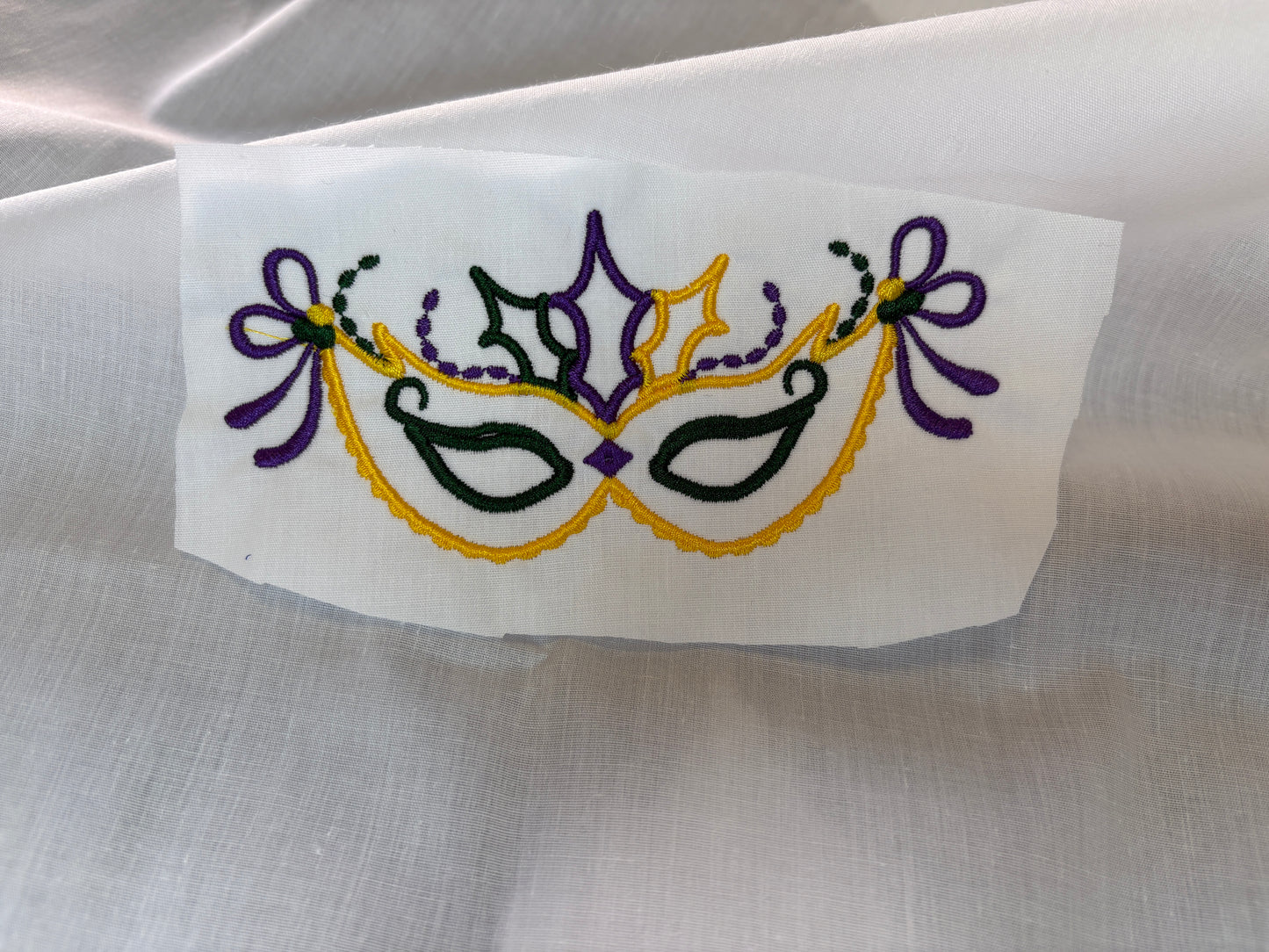 Mardi Gras Embroidery - Bows or Mask Design